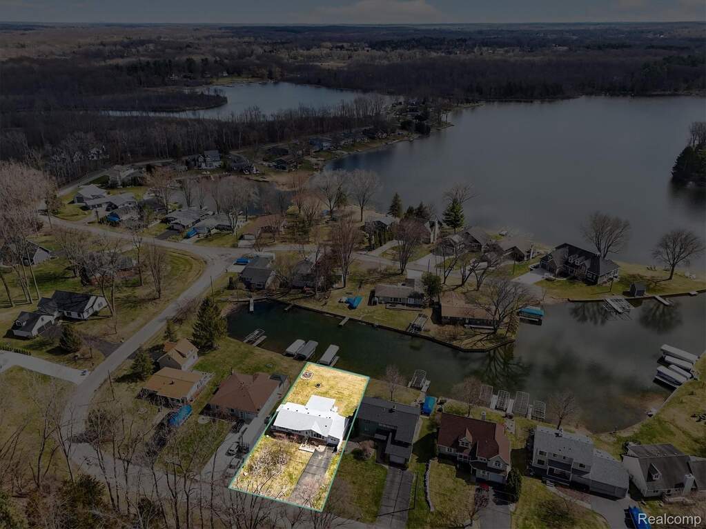 3318 Shawnee Trail, Pinckney, MI 48169 | MLS# 20261017157 | @properties ...
