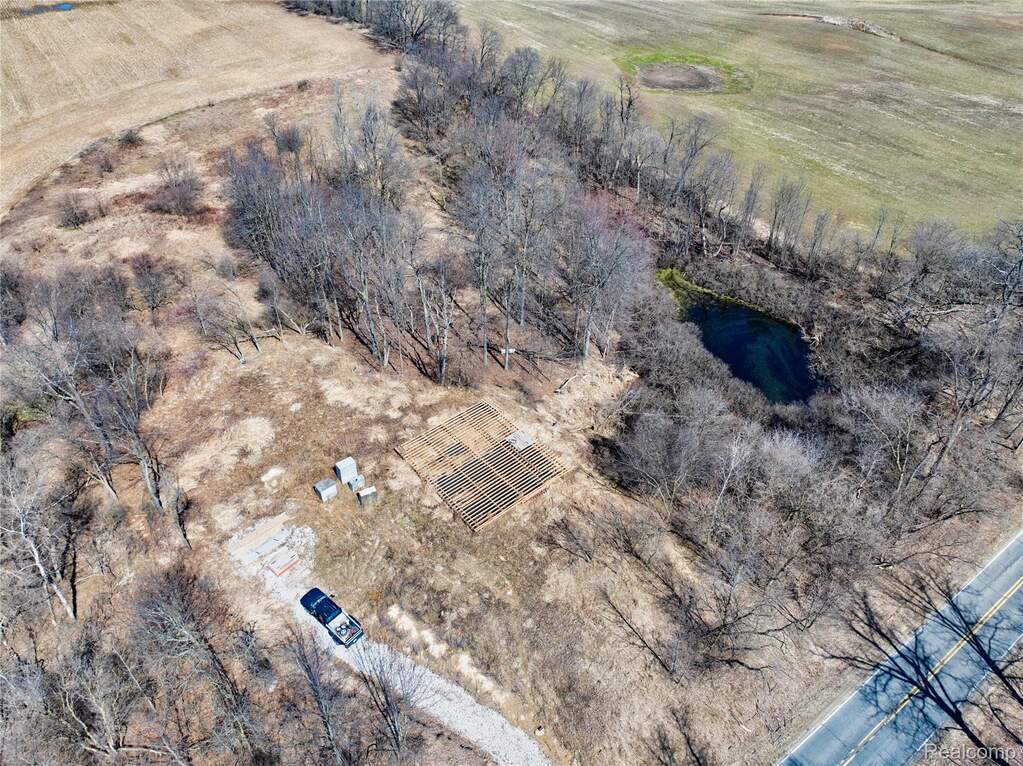 4949 W Beard Road, Perry, MI 48872 | MLS# 20261020230 | @properties ...