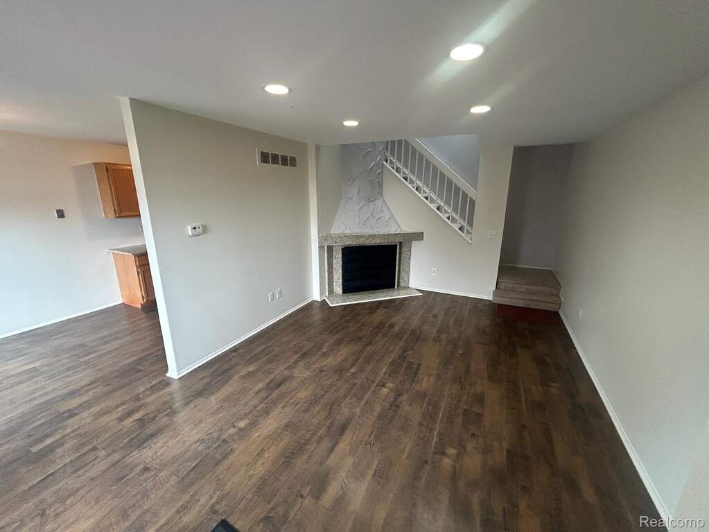 31164 Country Way, Farmington Hills, MI 48331 - View 6