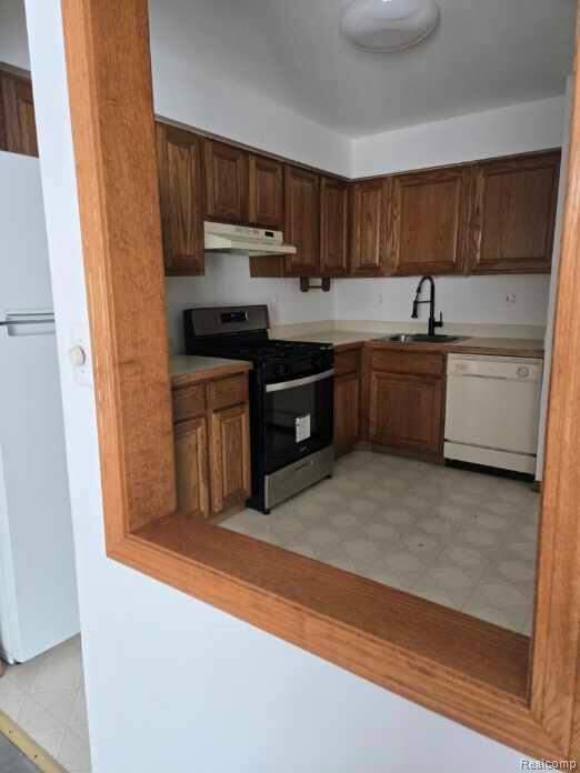8338 E Hickory Drive, Sterling Heights, MI 48312 - View 4