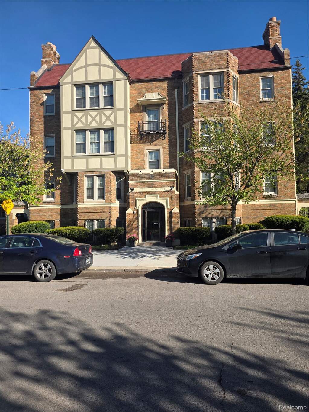 1360 Seward Street, Detroit, MI 48206, Detroit