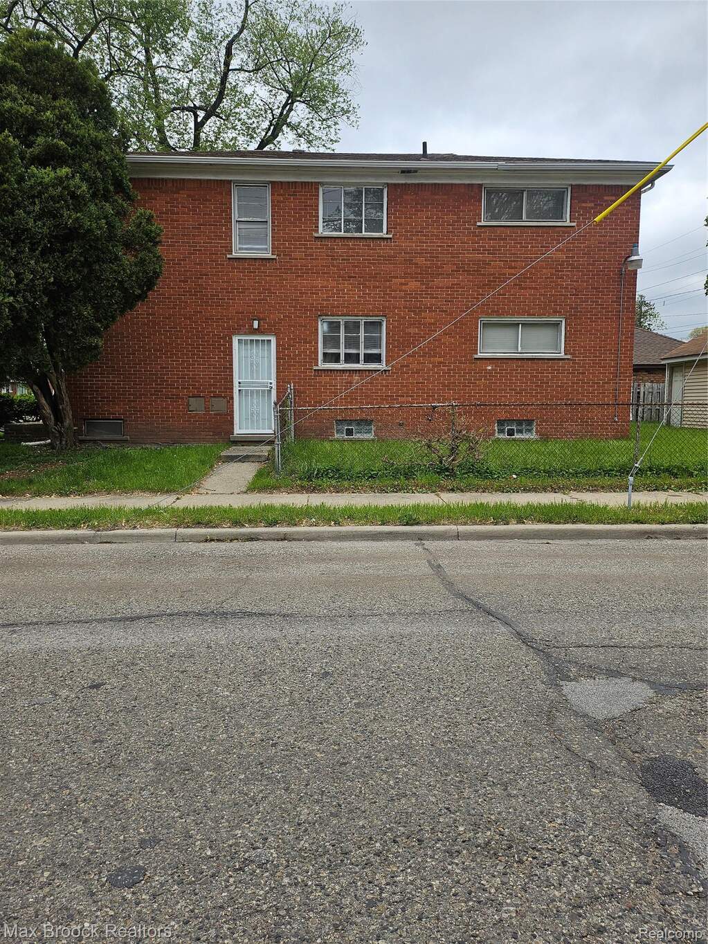 404 W Golden, Highland Park, MI 48203 - View 2