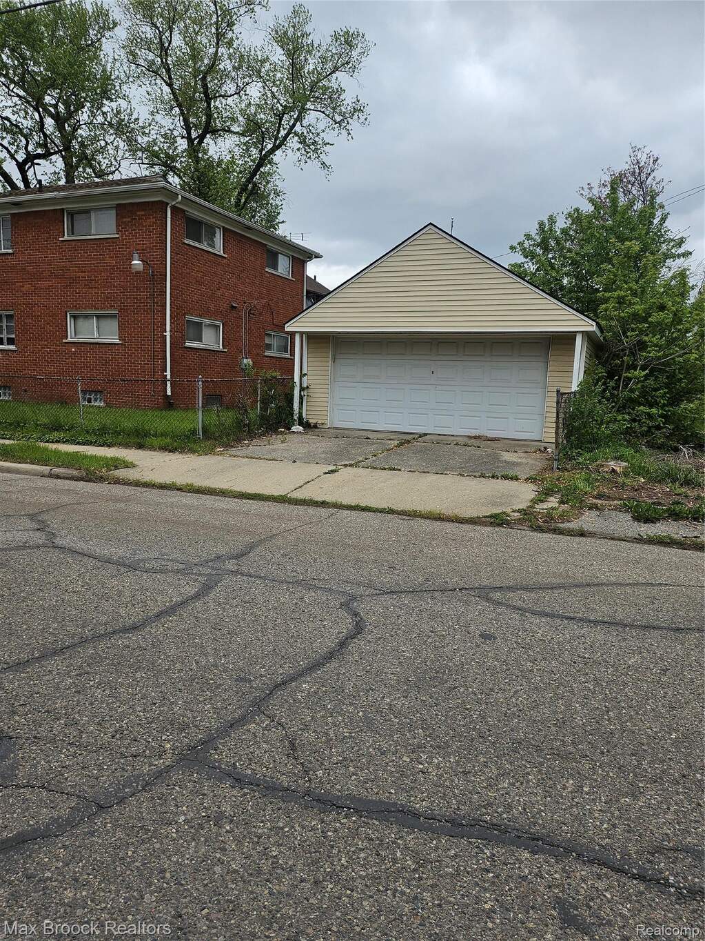 404 W Golden, Highland Park, MI 48203 - View 3
