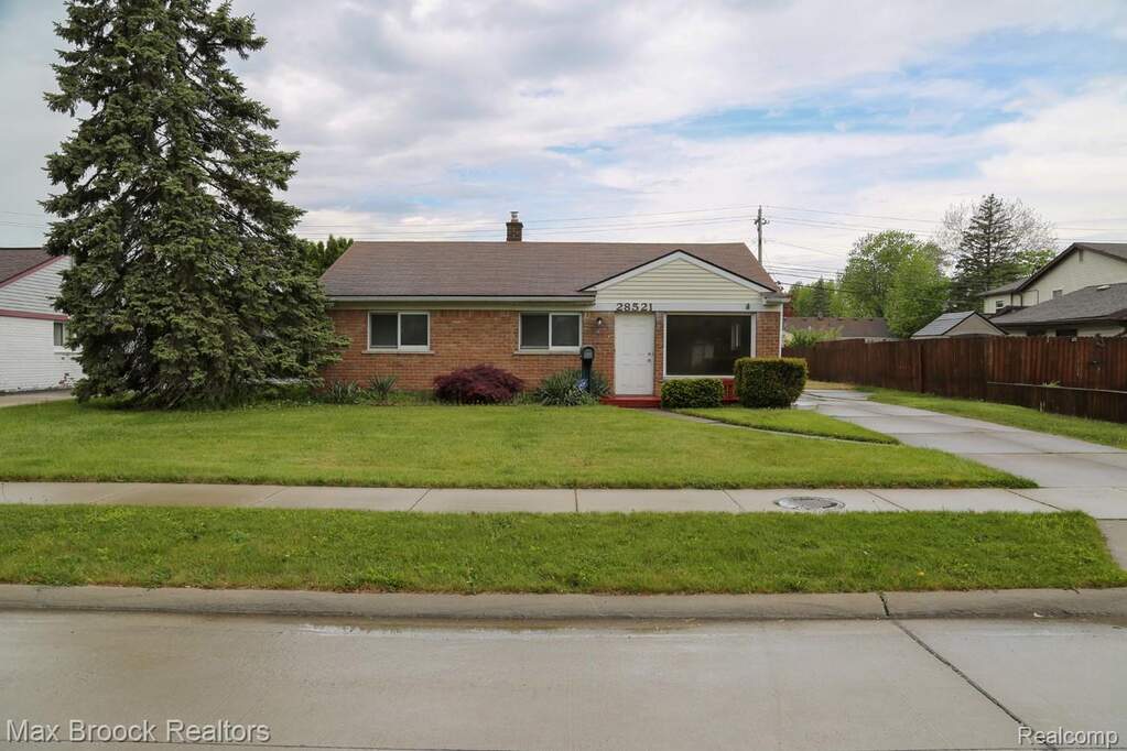 28521 Sutherland Street, Southfield, MI 48076, Southfield