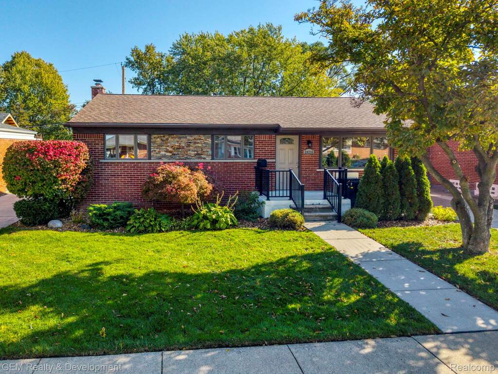 Austin Warren 28216 Lorraine Avenue, Warren, MI 48093 | MLS# 20261083298 ...