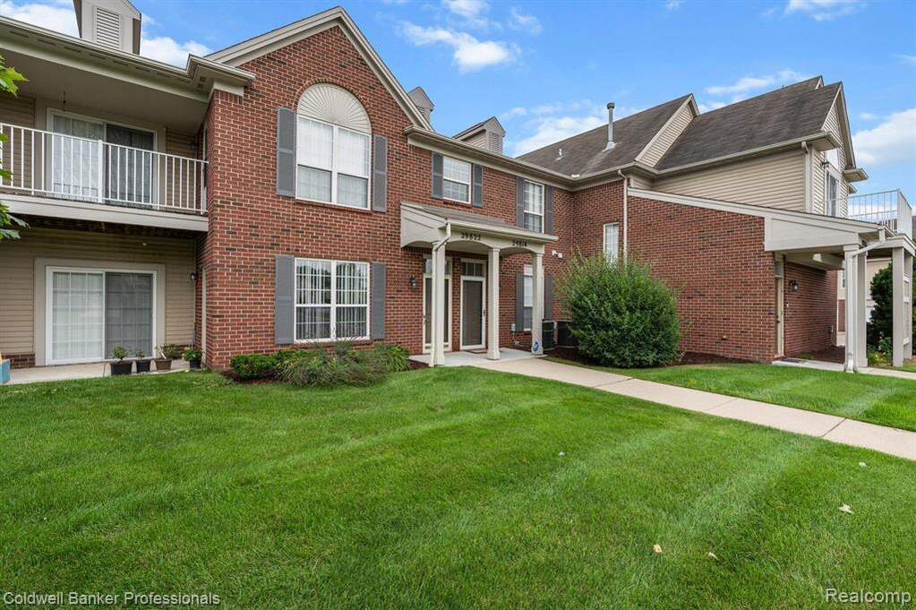Austin Warren 29822 Heritage Parkway, Warren, MI 48092 | MLS# 20261086070 ...