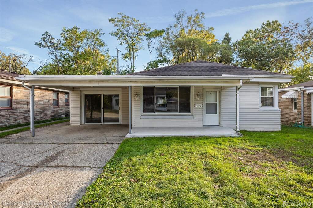 Austin Warren 3040 Alvina Avenue, Warren, MI 48091 | MLS# 20261086145 | @properties ...