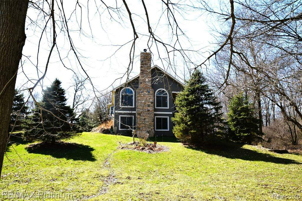 1513 E Marr Road Howell Twp, Michigan 48855 MLS 2220026046