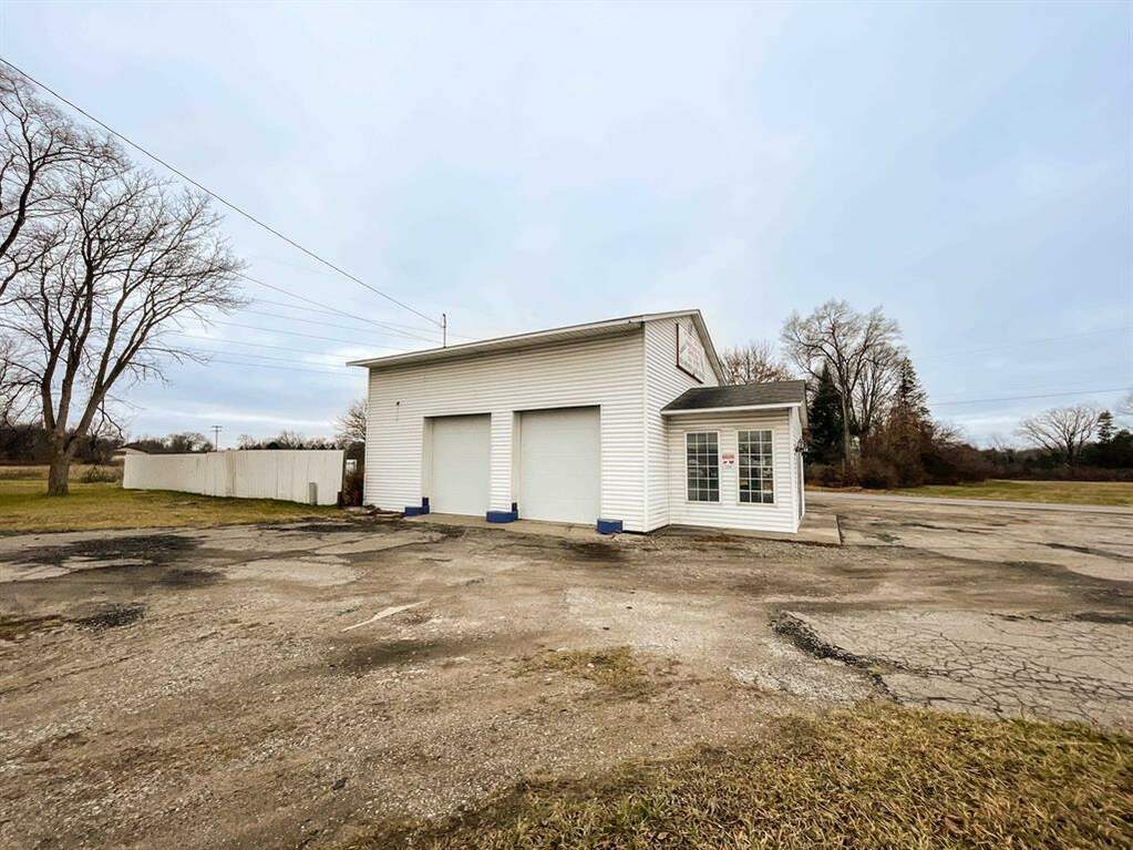 13481 N Saginaw Rd, Vienna Twp, MI 48420 MLS 5050097826