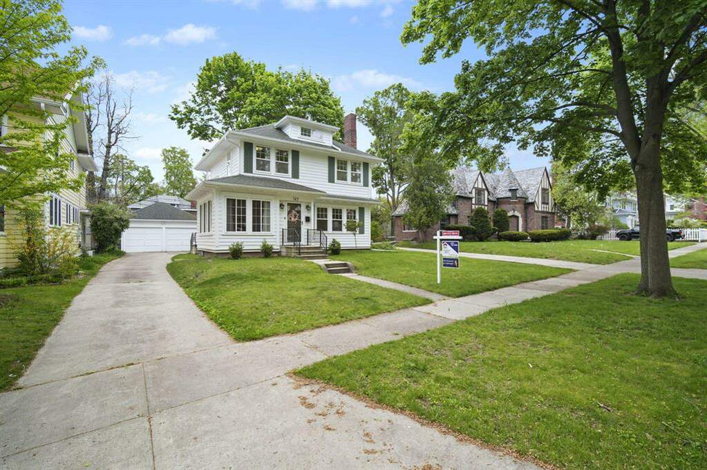 745 Oakridge Drive, Jackson, MI 49203 MLS 55023015598 properties