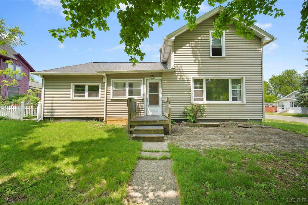 723 N Broad St, Adrian, MI 49221 MLS 56050110054 properties REMI Christie's International