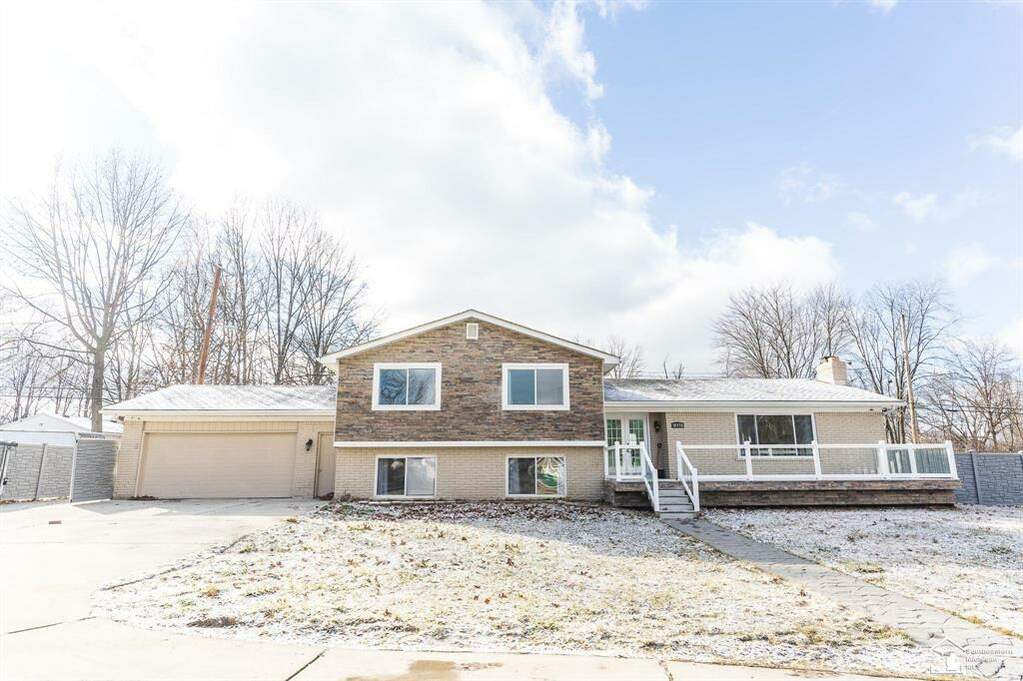 18338 Emit, Brownstown Twp, MI 48193 MLS 57050101813 properties