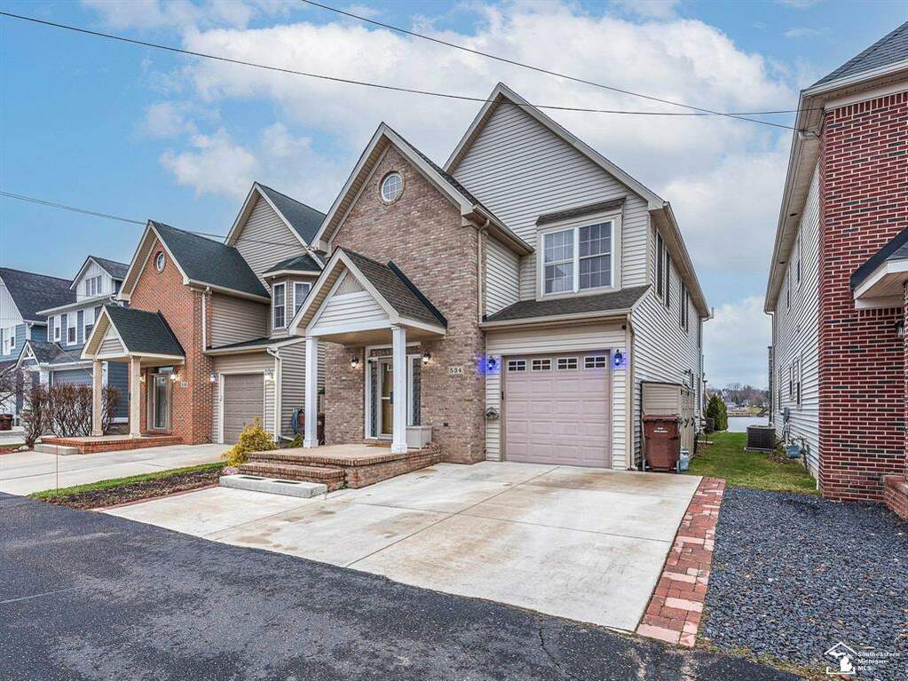 534 N Liberty, Belleville, MI 48111 MLS 57050104253 properties REMI Christie's