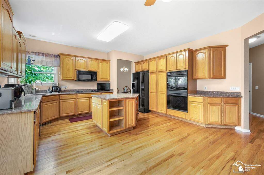 6749 Stonegate Drive, Bedford Twp, MI 48182 MLS 57050111662