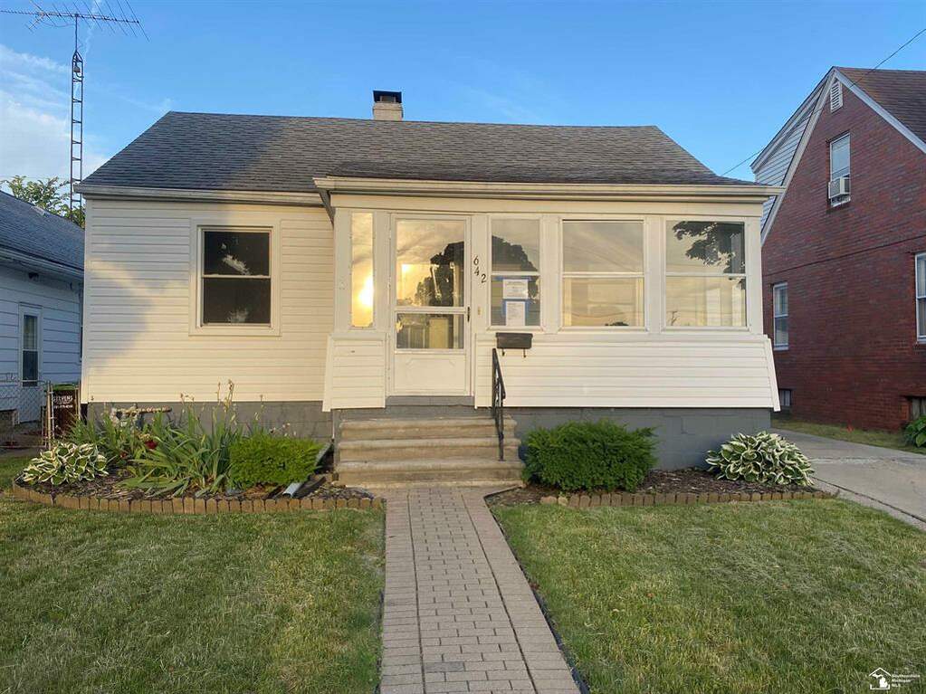 642 Maple Street, Monroe, MI 48162 MLS 57050146569 properties