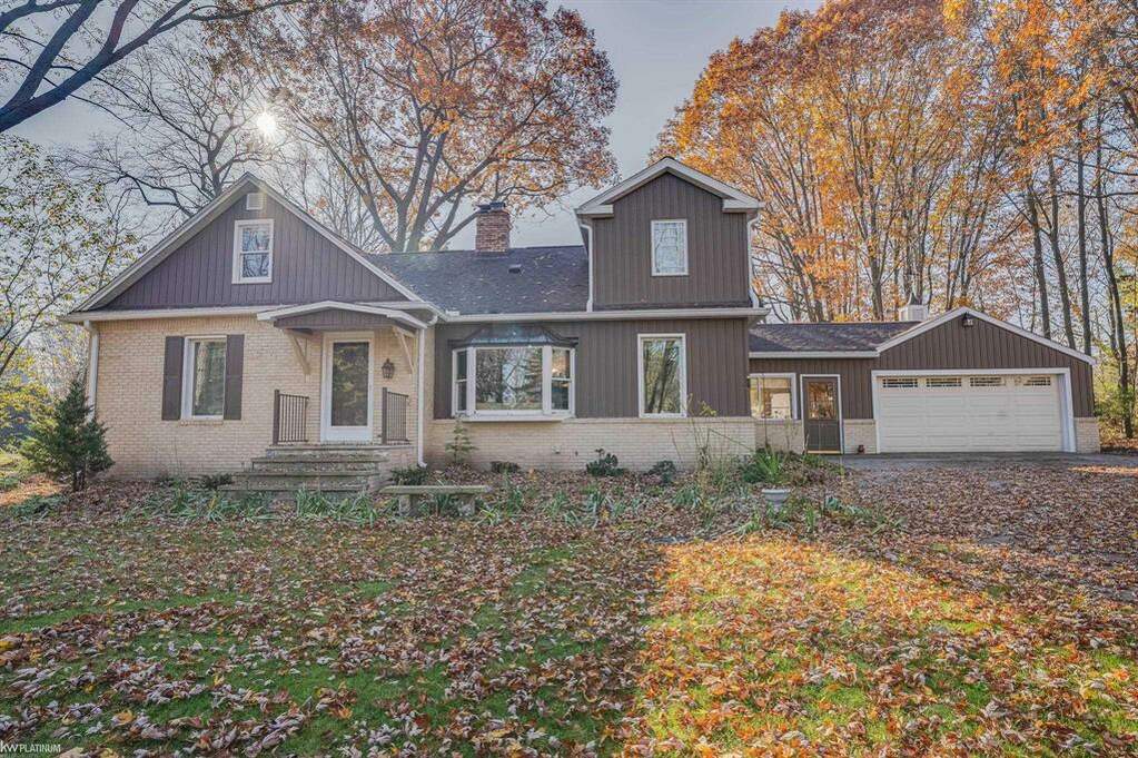 2595 Waldheim, Port Huron Twp, MI 48060 MLS 58050095100 properties SE Michigan