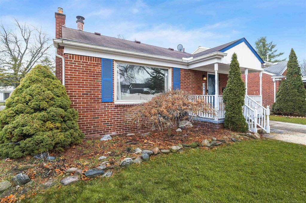 24610 Sherman St, Oak Park, MI 48237 MLS 58050099003 properties