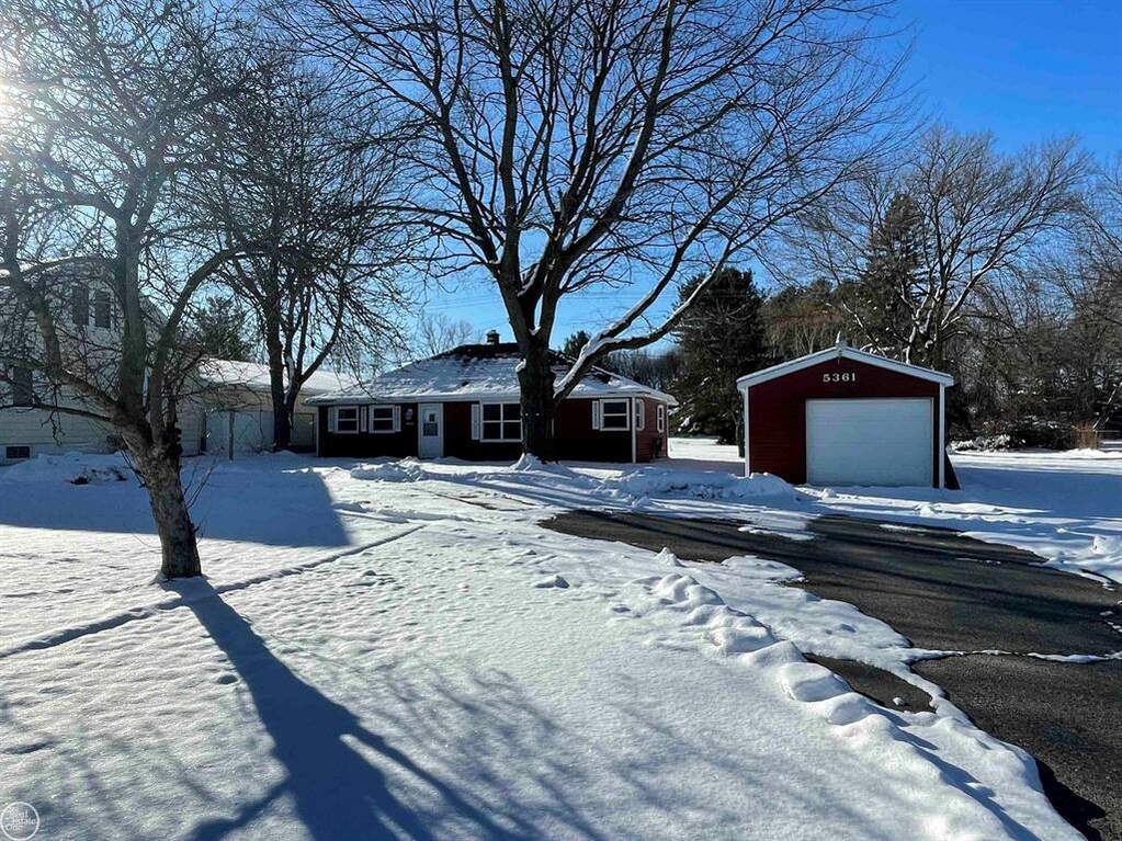 5361 Lapeer, Kimball Twp, MI 48074 MLS 58050101395 properties SE Michigan