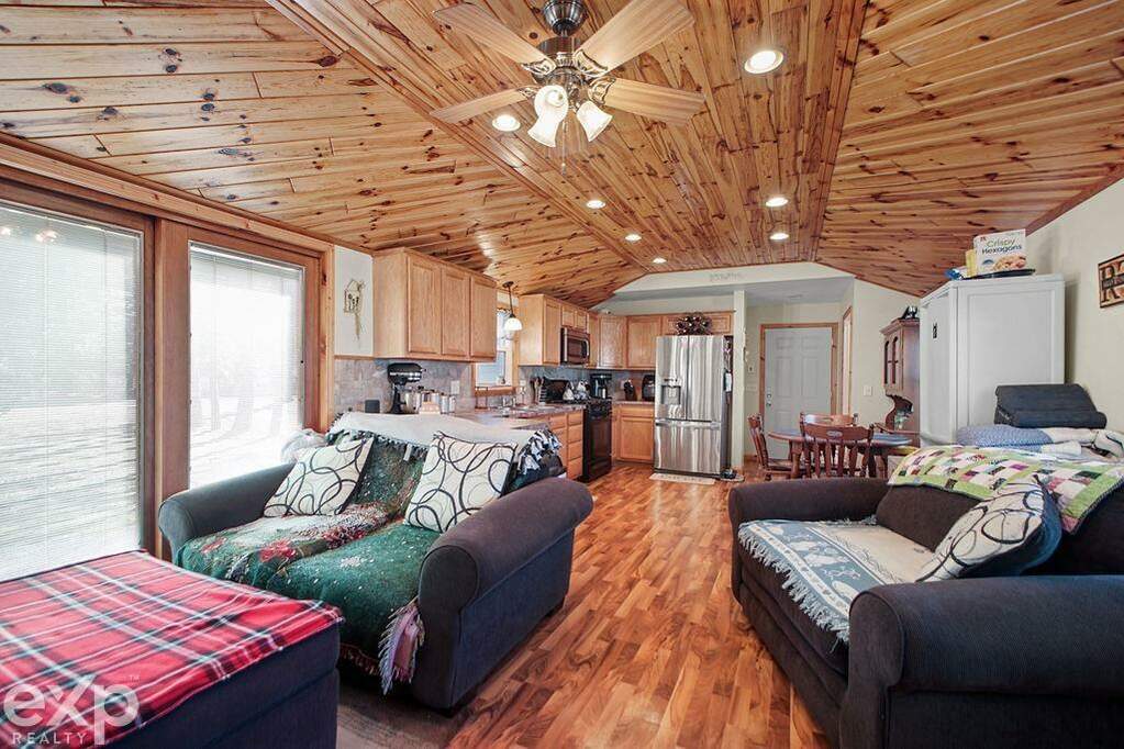 2628 Michigan Rd, Port Huron Twp, MI 48060 MLS 58050101595 properties SE Michigan