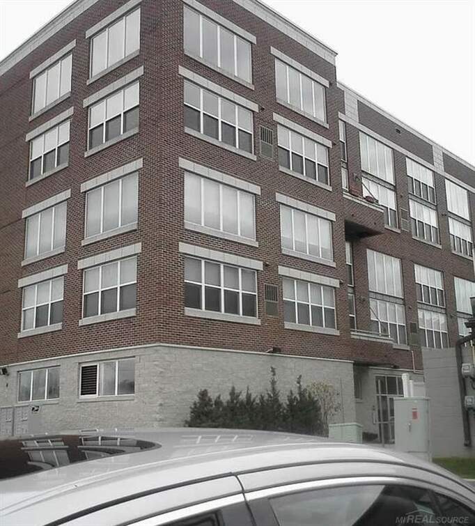 98 Northbound Gratiot 19, Mt. Clemens, MI 48043 MLS 58050104140