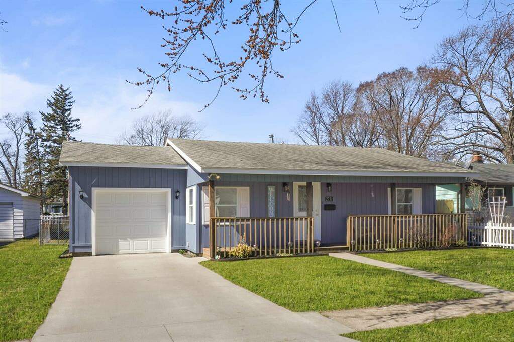 2731 Walnut St., Port Huron, MI 48060 MLS 58050104635 properties SE Michigan