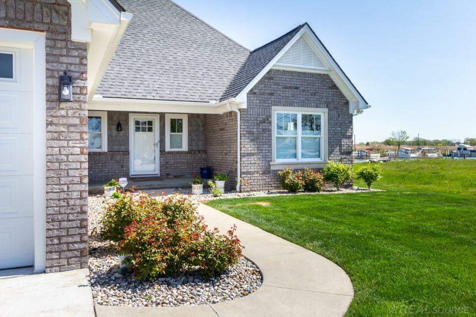 10600 St. John, Clay Twp, MI 48001 MLS 58050109436 properties SE Michigan