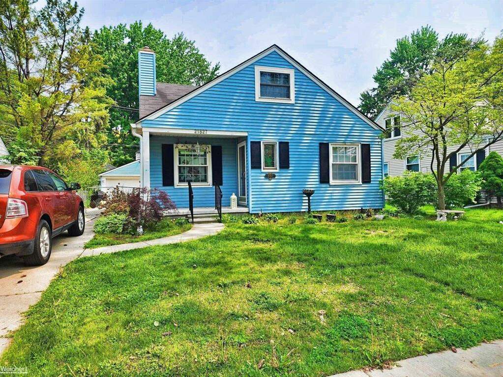 21827 California, St. Clair Shores, MI 48080 MLS 58050110159
