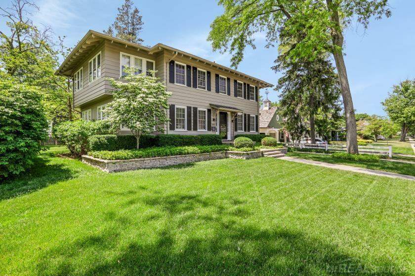 283 Hillcrest, Grosse Pointe Farms, MI 48236 MLS 58050111069 properties