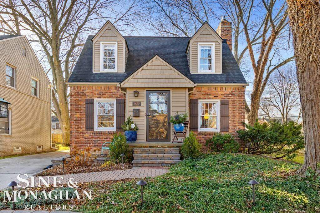 1379 Hampton, Grosse Pointe Woods, MI 48236 MLS 58050128952