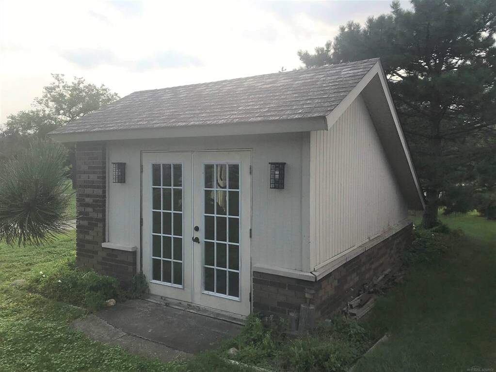 33034 Jefferson, St. Clair Shores, MI 48082 MLS 58050129146