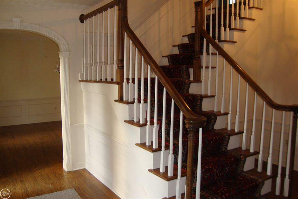 29 Rose Terrace, Grosse Pointe Farms, MI 48236 MLS 58050129947