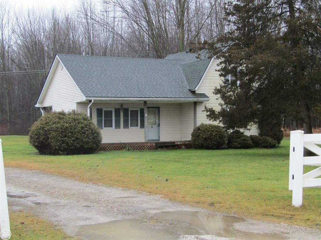 9109 Crawford Rd, Columbus Twp, MI 48063 MLS 58050130635