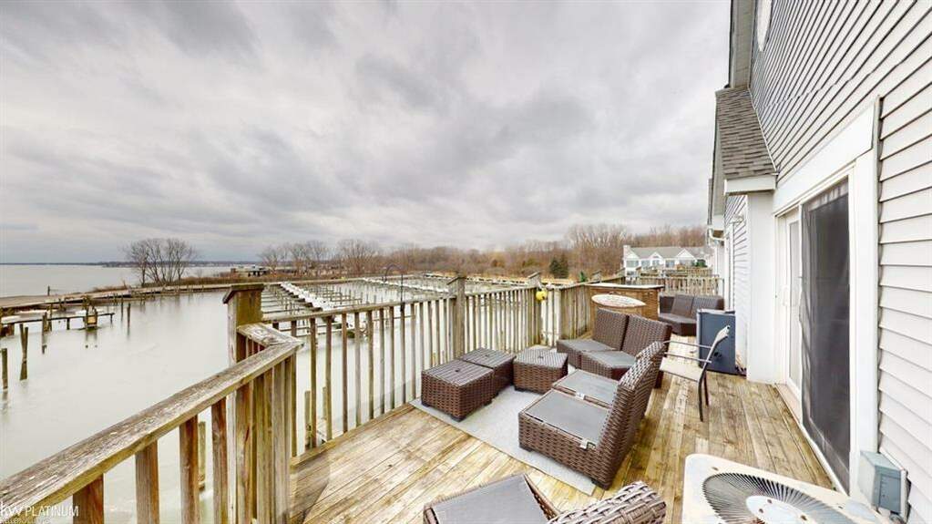 37520 Jefferson, Harrison Twp, MI 48045 MLS 58050133489