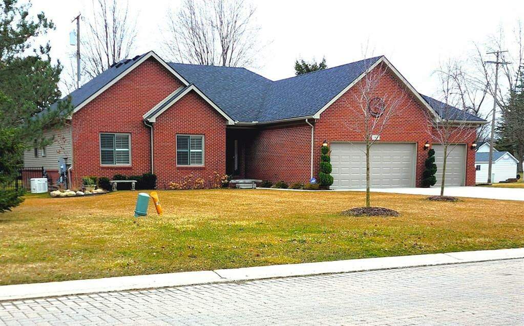 1903 Karen, St. Clair, MI 48079 MLS 58050134757 properties SE