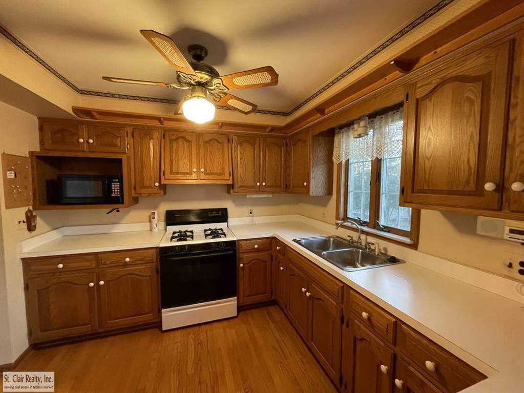 4112 Yankee, St. Clair Twp, MI 48079 MLS 58050136094 properties