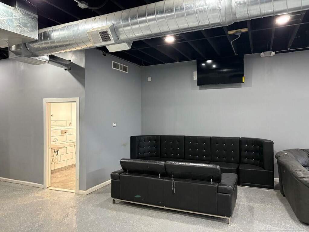 5117 E 7 Mile Road, Detroit, MI 48234 - View 2