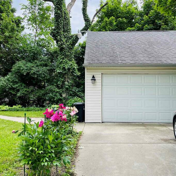 1402 Durand Street, Flint, MI 48503 MLS 60050143958 properties