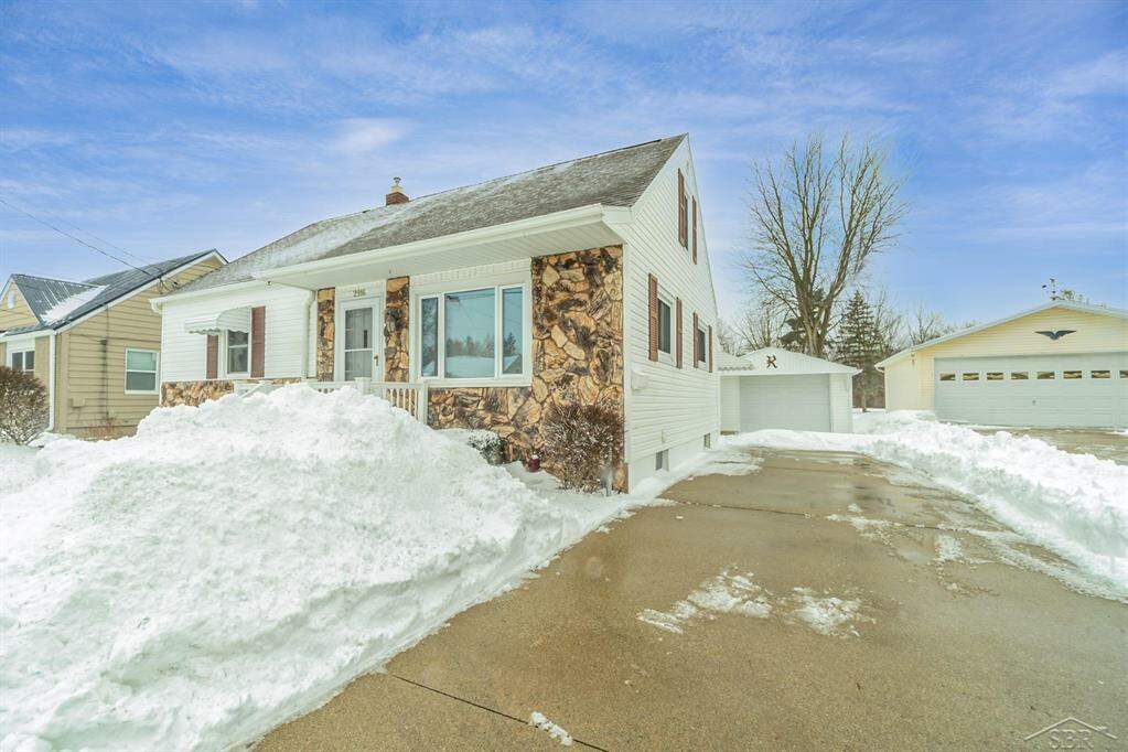 2916 Garfield Ave., Bay City, MI 48708 MLS 61050102193 properties