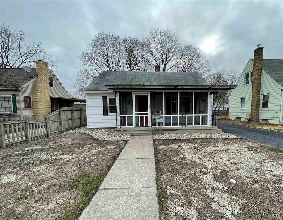 2500 Barnard, Saginaw, MI 48602 MLS 61050104136 properties SE