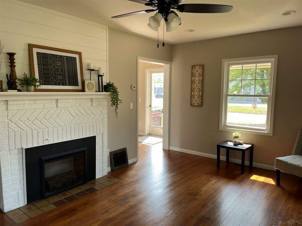 2903 Ashman Street, Midland, MI 48640 MLS 61050112921 properties