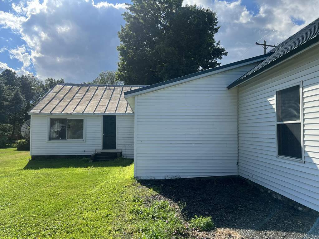 4048 Bankers Road, Hillsdale, MI 49242 - More