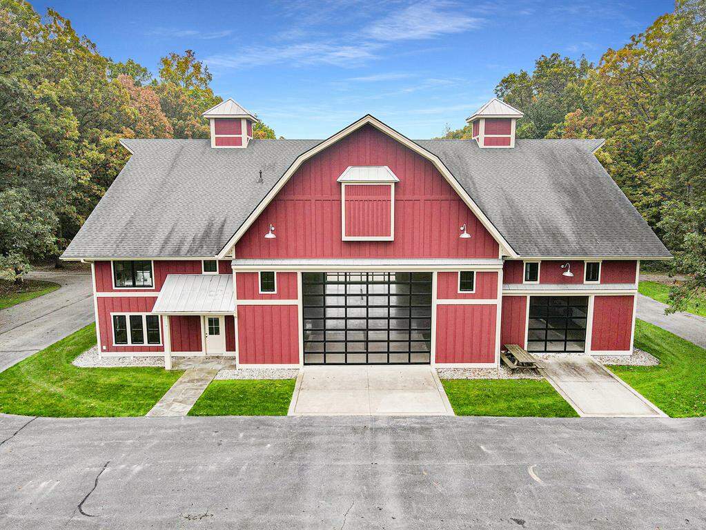 5800 White Barn Drive Ne, Ada Twp, MI 49301 MLS 65022032734 properties Detroit