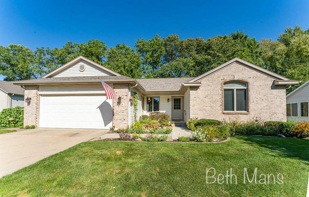 2020 Burton Knoll Court Se, Kentwood, MI 49546 MLS 65022039267