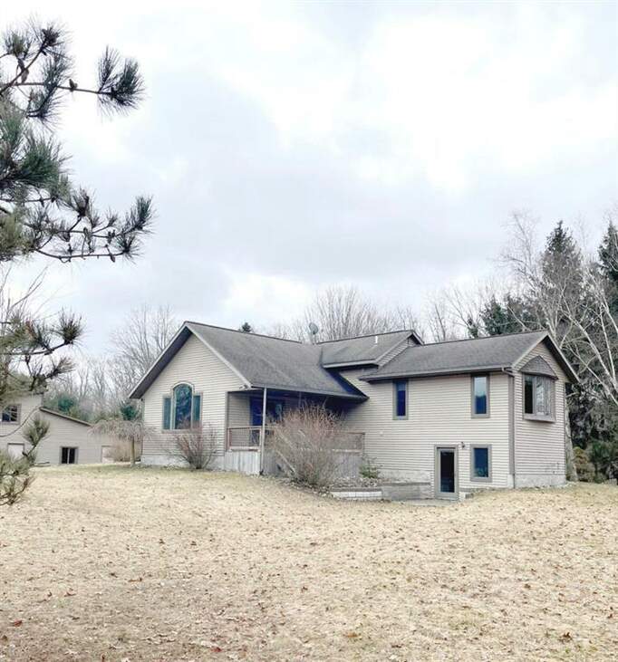 7165 W 112th Street, Grant, MI 49327 MLS 65022048827 properties