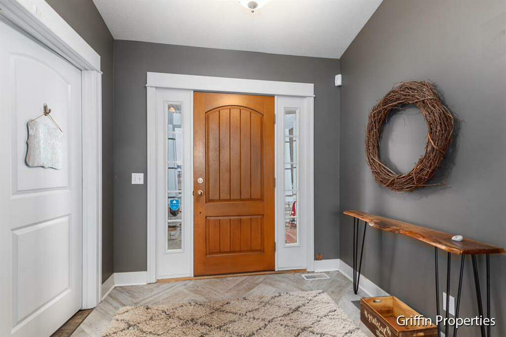 1673 N Bay Drive, Twp, MI 49426 MLS 65023002592