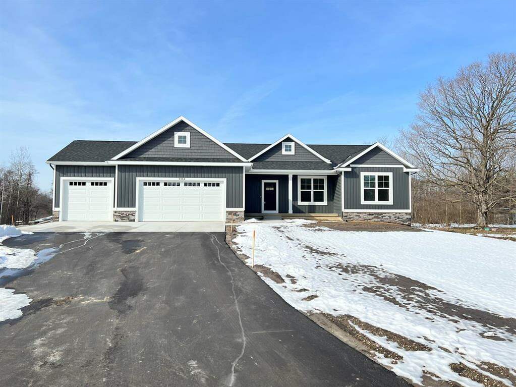 8955 56th Avenue, Blendon Twp, MI 49426 MLS 65023004071