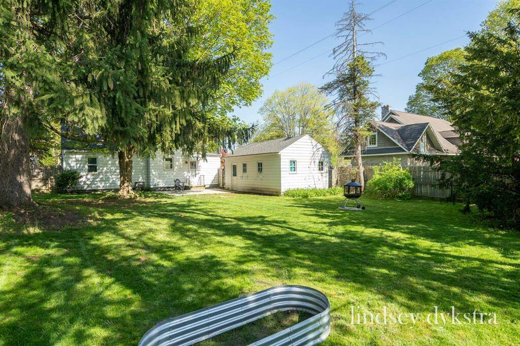 249 N Monroe Street, Rockford, MI 49341 MLS 65023015104