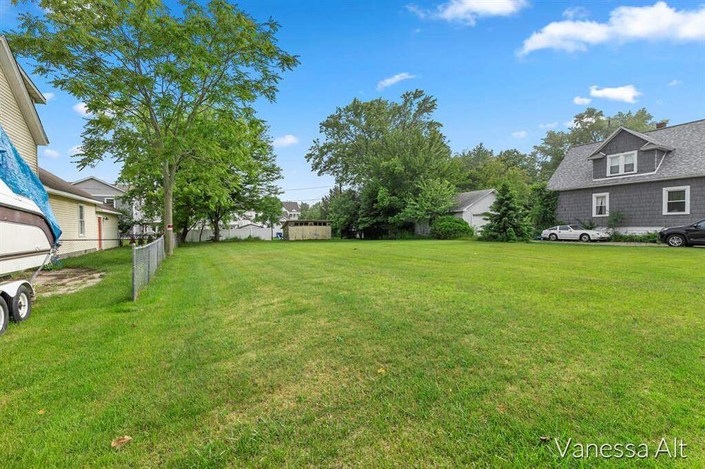 509 Monroe Avenue, Grand Haven, MI 49417 MLS 65023016107