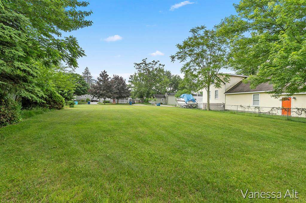 509 Monroe Avenue, Grand Haven, MI 49417 MLS 65023016107