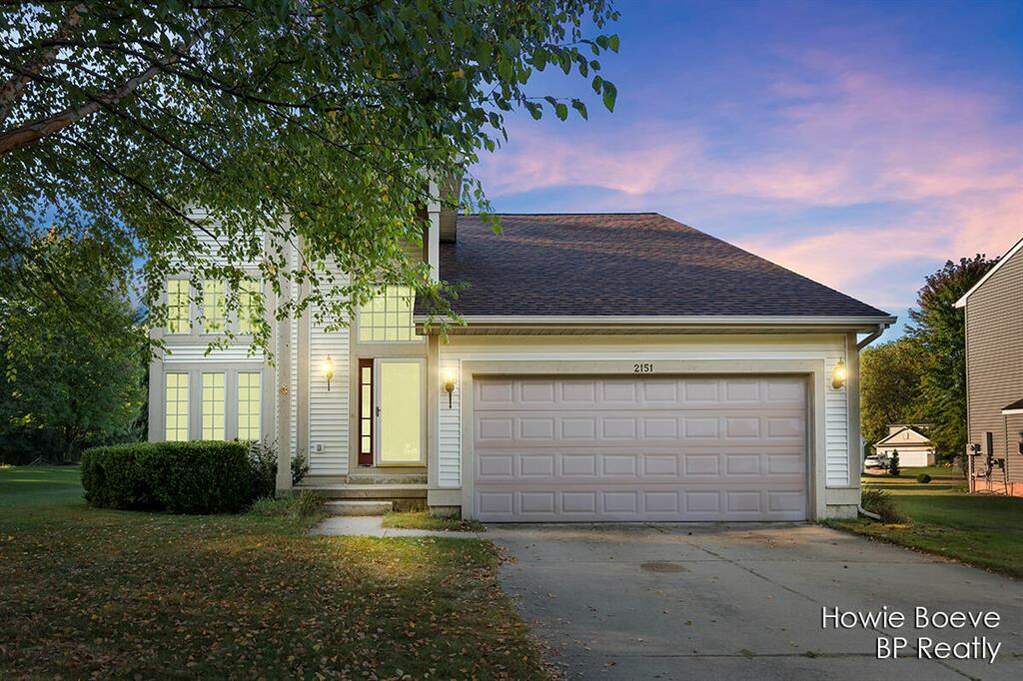 IMG_1000 at 2151 Banyon Trail, Meridian Twp, MI 48823